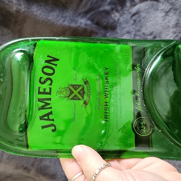 Flattened Jameson whiskey bottle - Picture 4 of 4